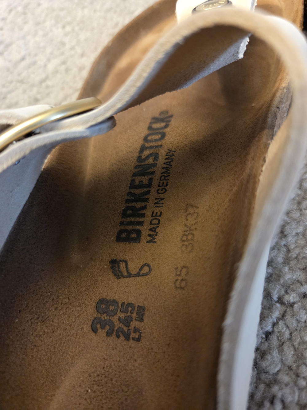 Birkenstock Womens Cream/Ecru Thong Sandals with Buckle - Picture 5 of 8